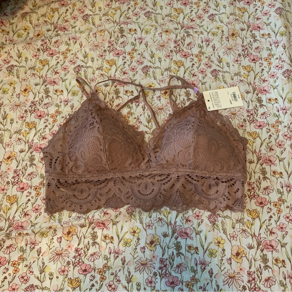 Strapy Lace Bralette in mauve Brown